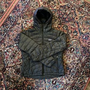 Patagonia | Women’s Down Sweater Hoody (M) Black